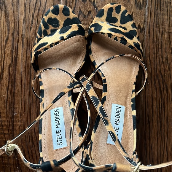 Steve Madden Leopard Stilettos 7.5 - Picture 4 of 5